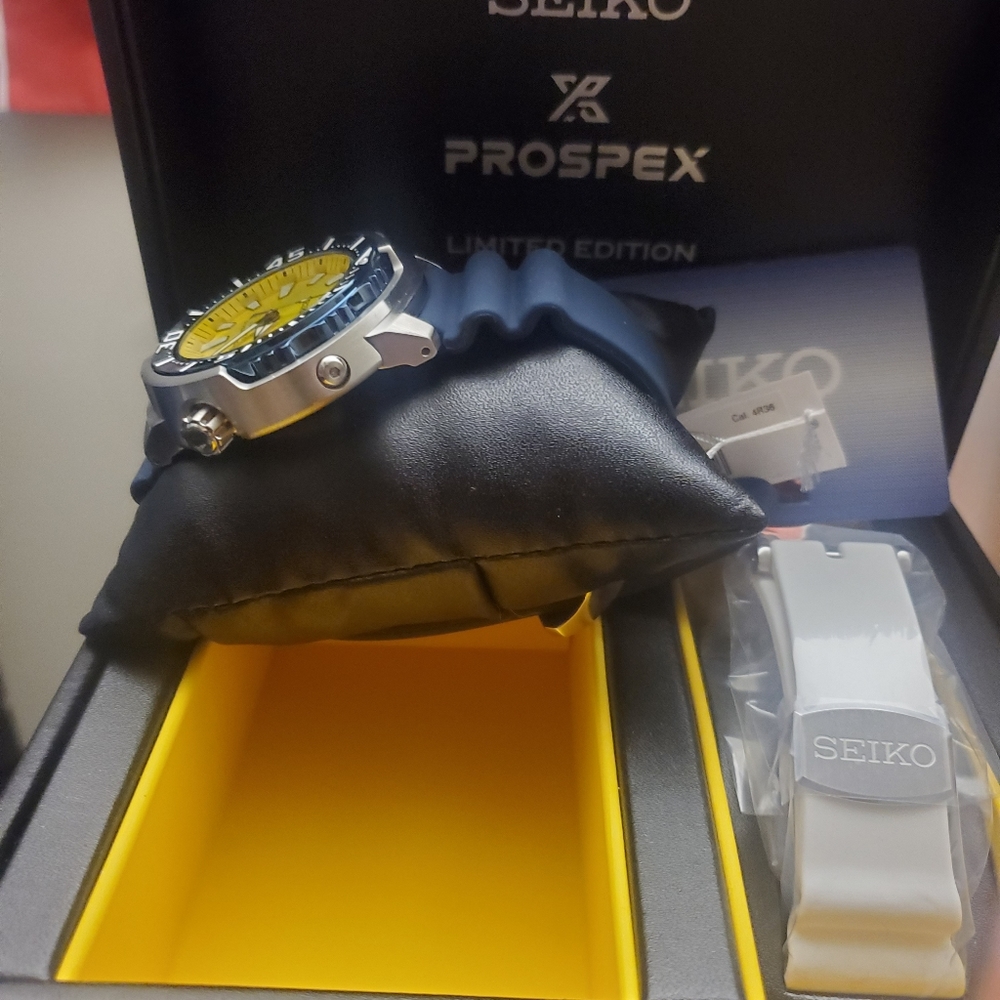 NIB Seiko Limited Edition Blue Butterflyfish TUNA - Picture 3 of 4